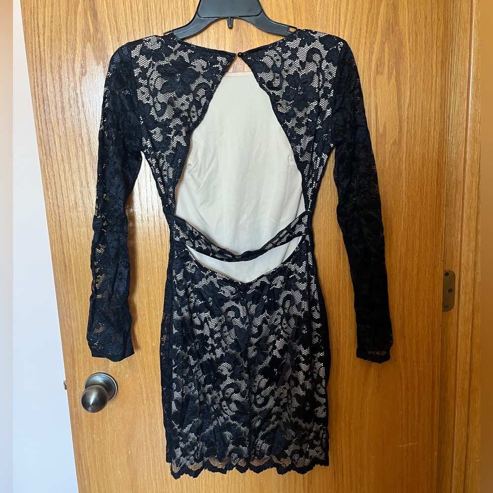 Emerald Sundae Black Long Sleeve Backless Lace Dress